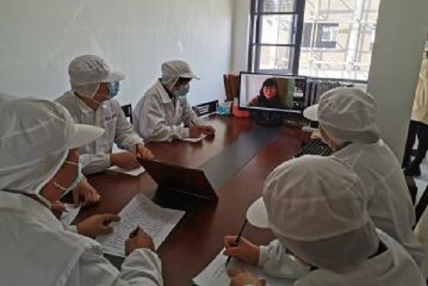 河北市场监管局提示必须规范处理变质过期食品原料-不合格食品销毁