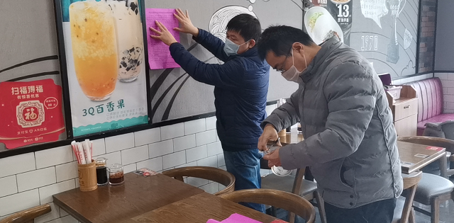 过期食品销毁-九江市德安县市场监管局助力食品企业复工复产